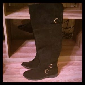 Shoe dazzle boot 7.5